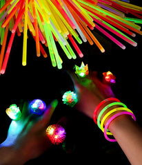 Dark Party Supplies 38 Flashing Rings+100 Glow Sticks